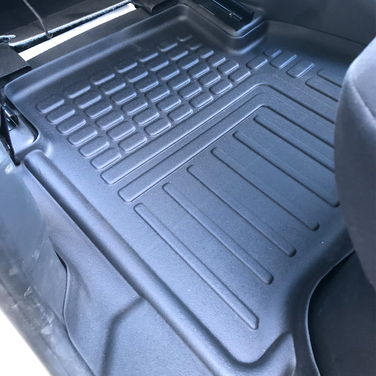 3D Floor Mats Tailored TPE Liner for Volkswagen (VW) Amarok 20102020